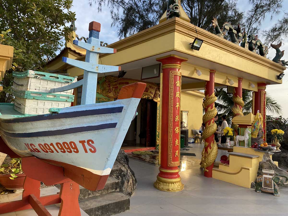 temples in Phu Quoc